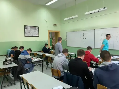 Радионица „Пајтон и електроника“