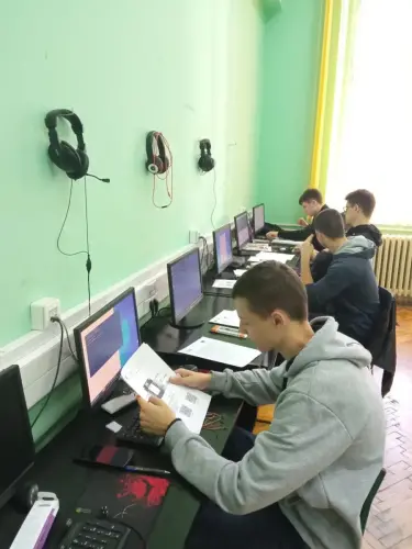 Радионица „Пајтон и електроника“
