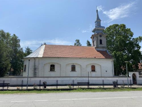 Црква у Гају