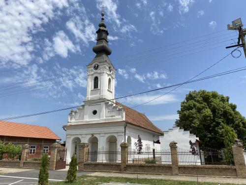 Црква у Гају